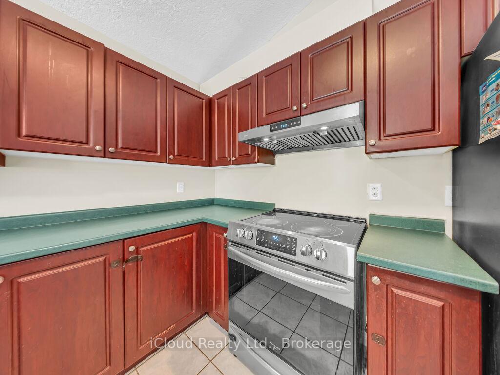 Photo 16 of 308 Keewatin Avenue, Kitchener, Grand River North — HOMEH