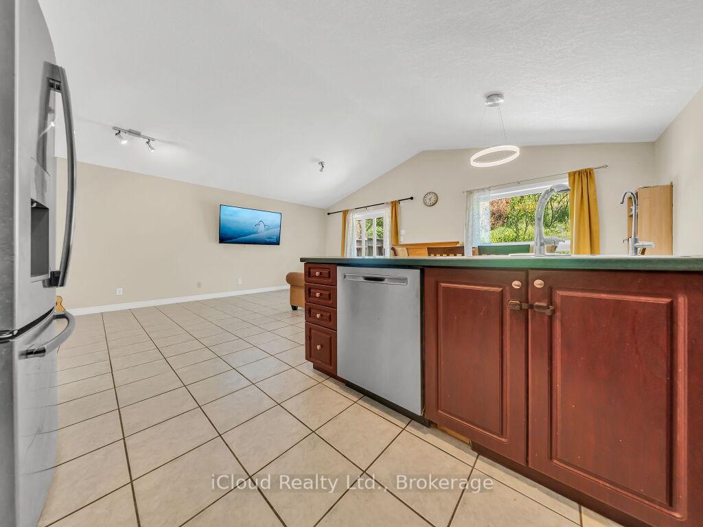 Photo 17 of 308 Keewatin Avenue, Kitchener, Grand River North — HOMEH