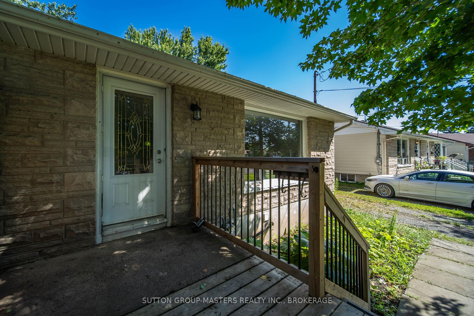 Photo 3 of 46 Morden Crescent, Loyalist, Amherstview — HOMEH
