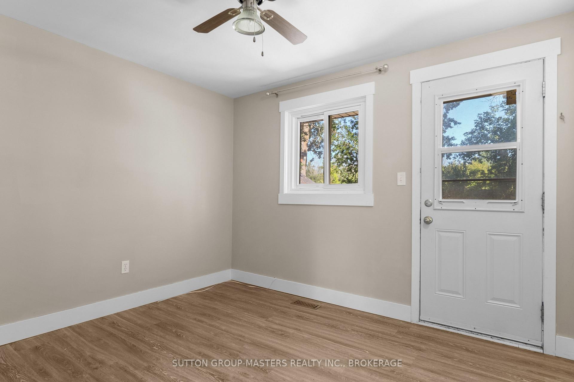 Photo 14 of 46 Morden Crescent, Loyalist, Amherstview — HOMEH