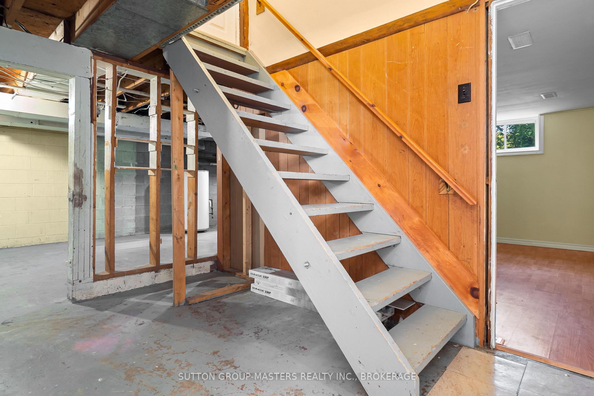 Photo 19 of 46 Morden Crescent, Loyalist, Amherstview — HOMEH
