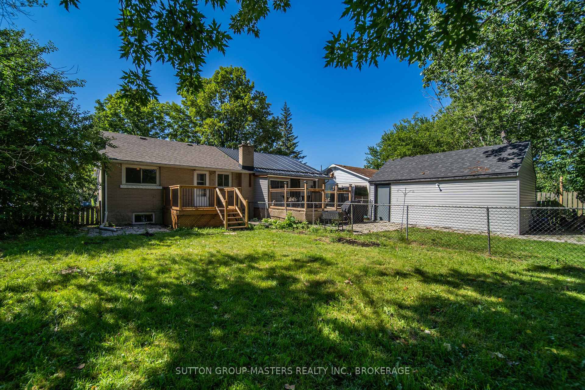 Photo 26 of 46 Morden Crescent, Loyalist, Amherstview — HOMEH