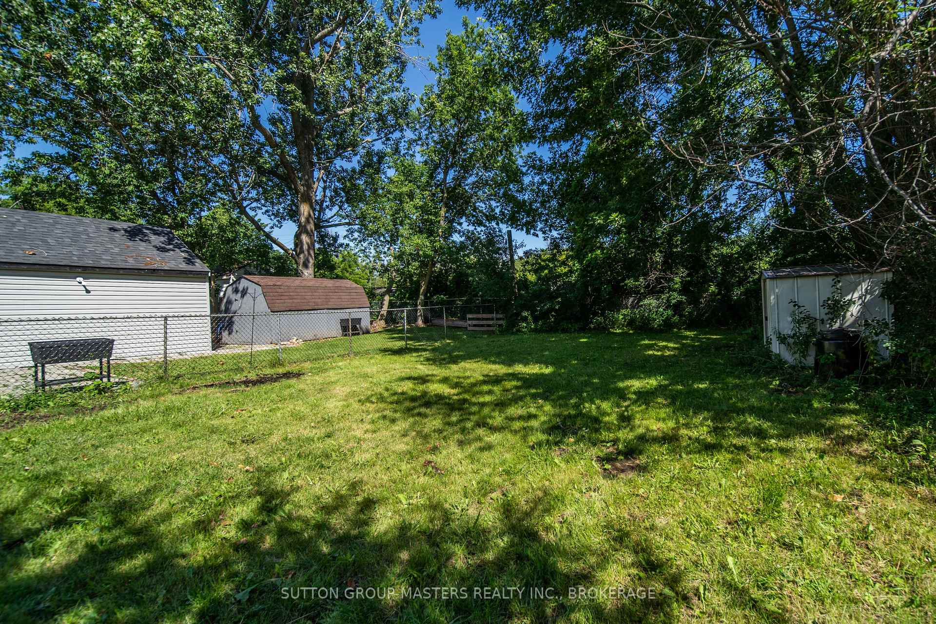 Photo 28 of 46 Morden Crescent, Loyalist, Amherstview — HOMEH