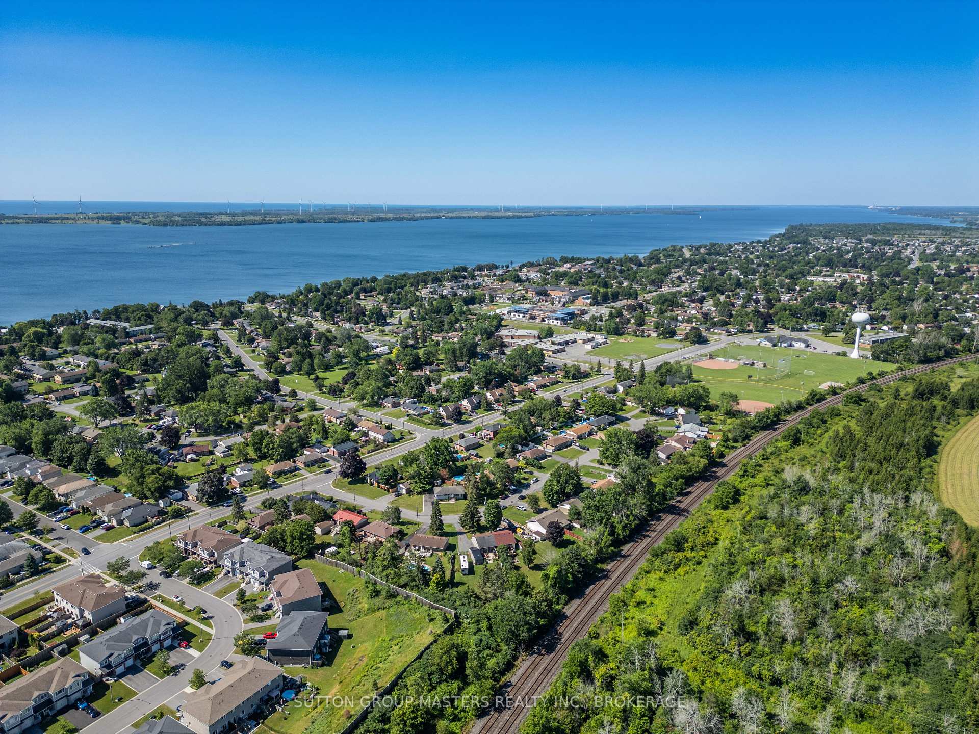 Photo 32 of 46 Morden Crescent, Loyalist, Amherstview — HOMEH