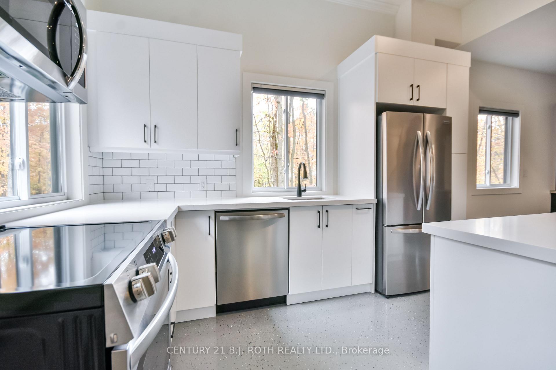 Photo 5 of Unit Suite, 10 Slalom Drive, Oro-Medonte, Rural Oro-Medonte — HOMEH