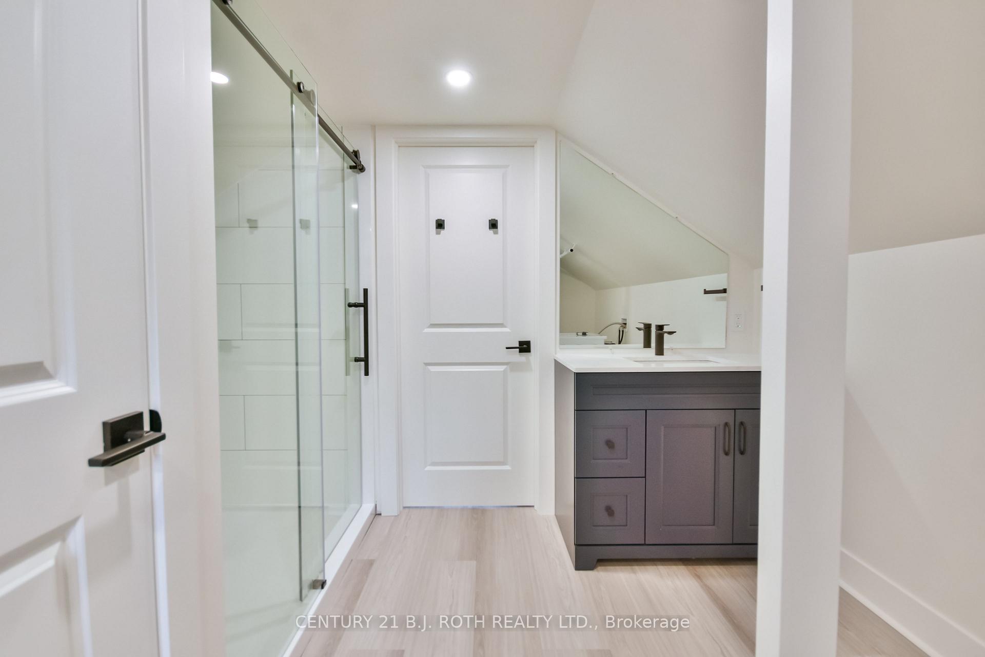 Photo 11 of Unit Suite, 10 Slalom Drive, Oro-Medonte, Rural Oro-Medonte — HOMEH