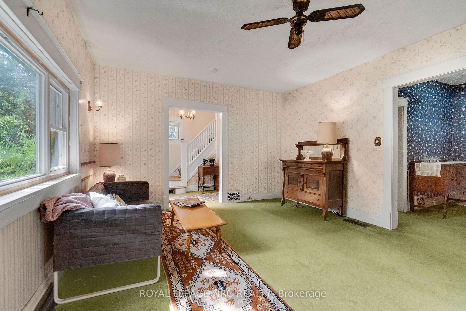 Photo 11 of 6511 Riall Street, Niagara Falls, Stamford — HOMEH