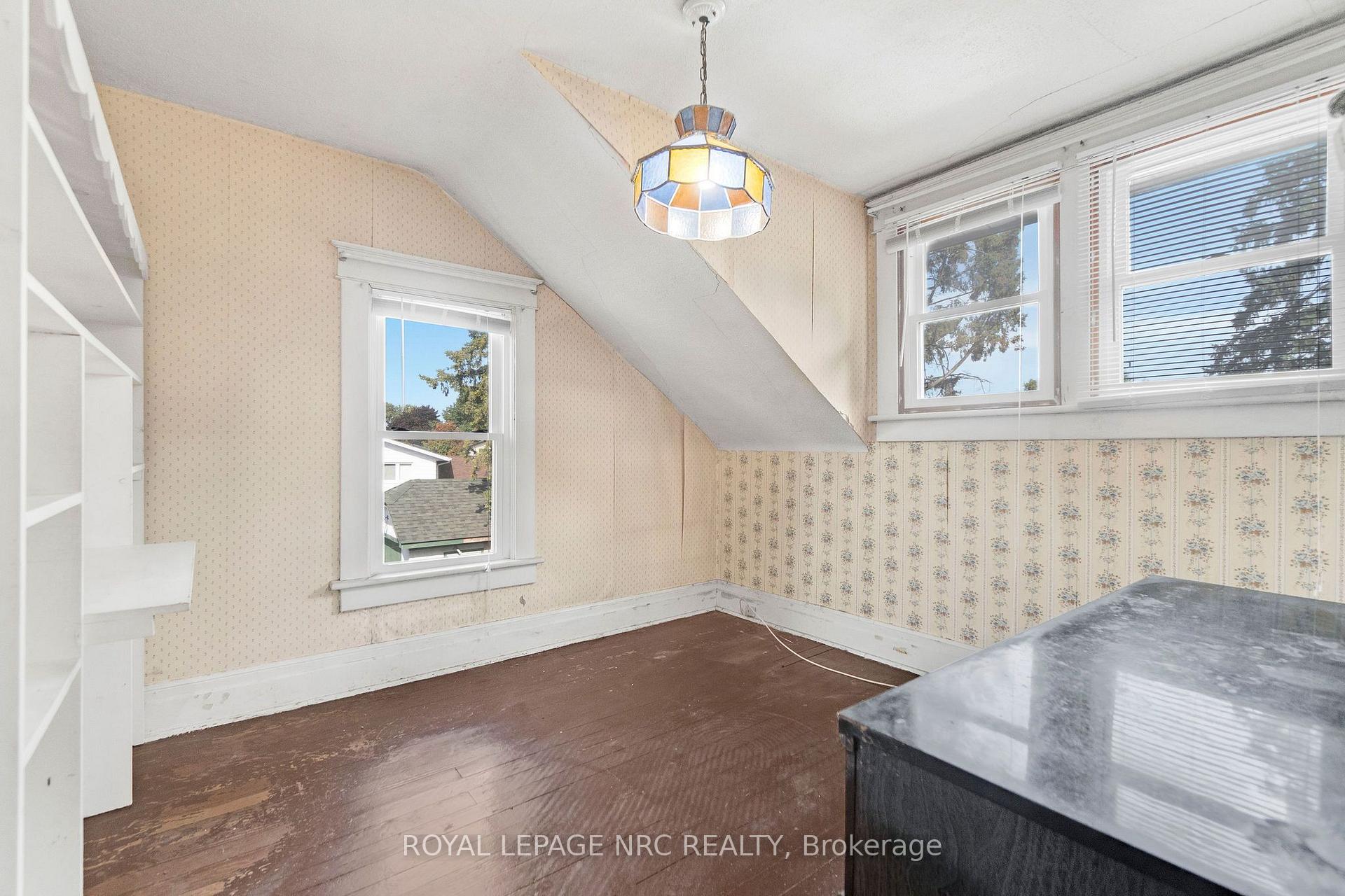 Photo 28 of 6511 Riall Street, Niagara Falls, Stamford — HOMEH