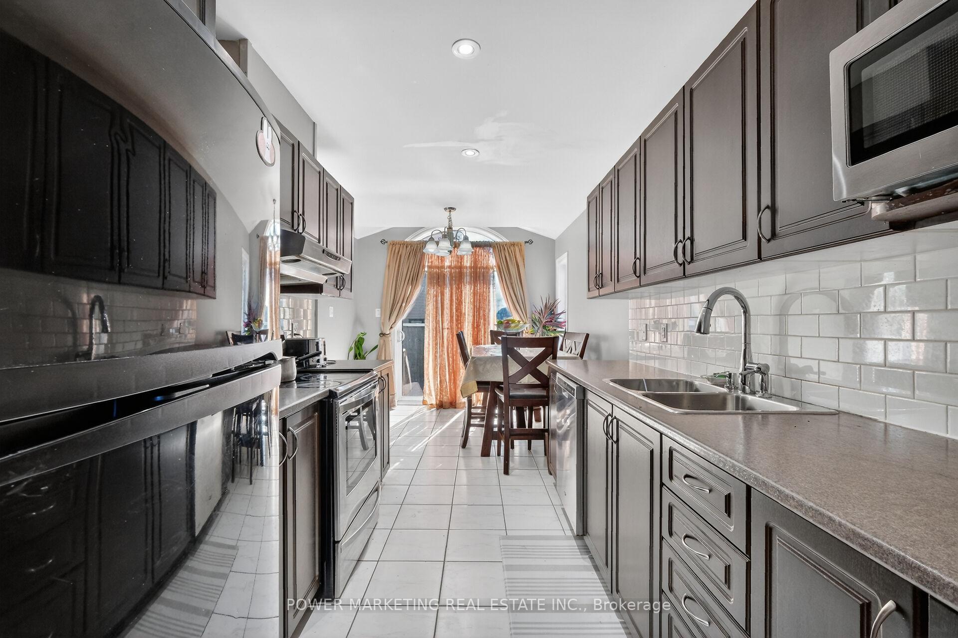 Photo 13 of 171 Lerta Way, Ottawa, Avalon West — HOMEH