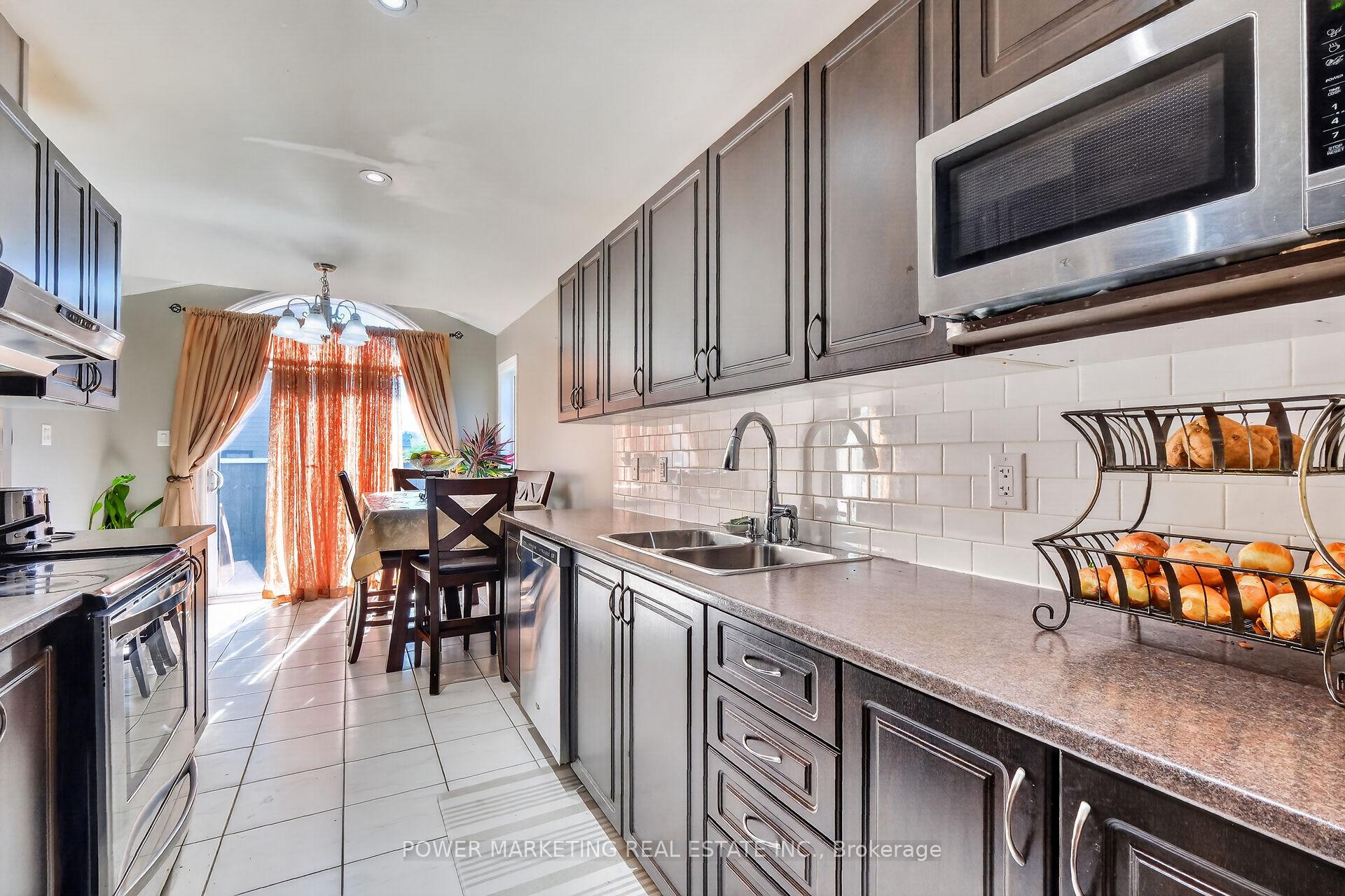 Photo 14 of 171 Lerta Way, Ottawa, Avalon West — HOMEH