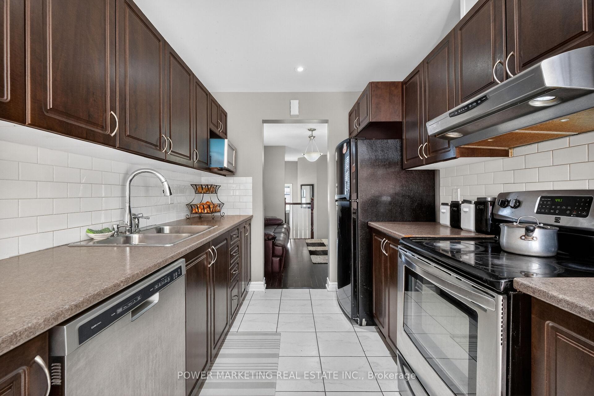 Photo 16 of 171 Lerta Way, Ottawa, Avalon West — HOMEH