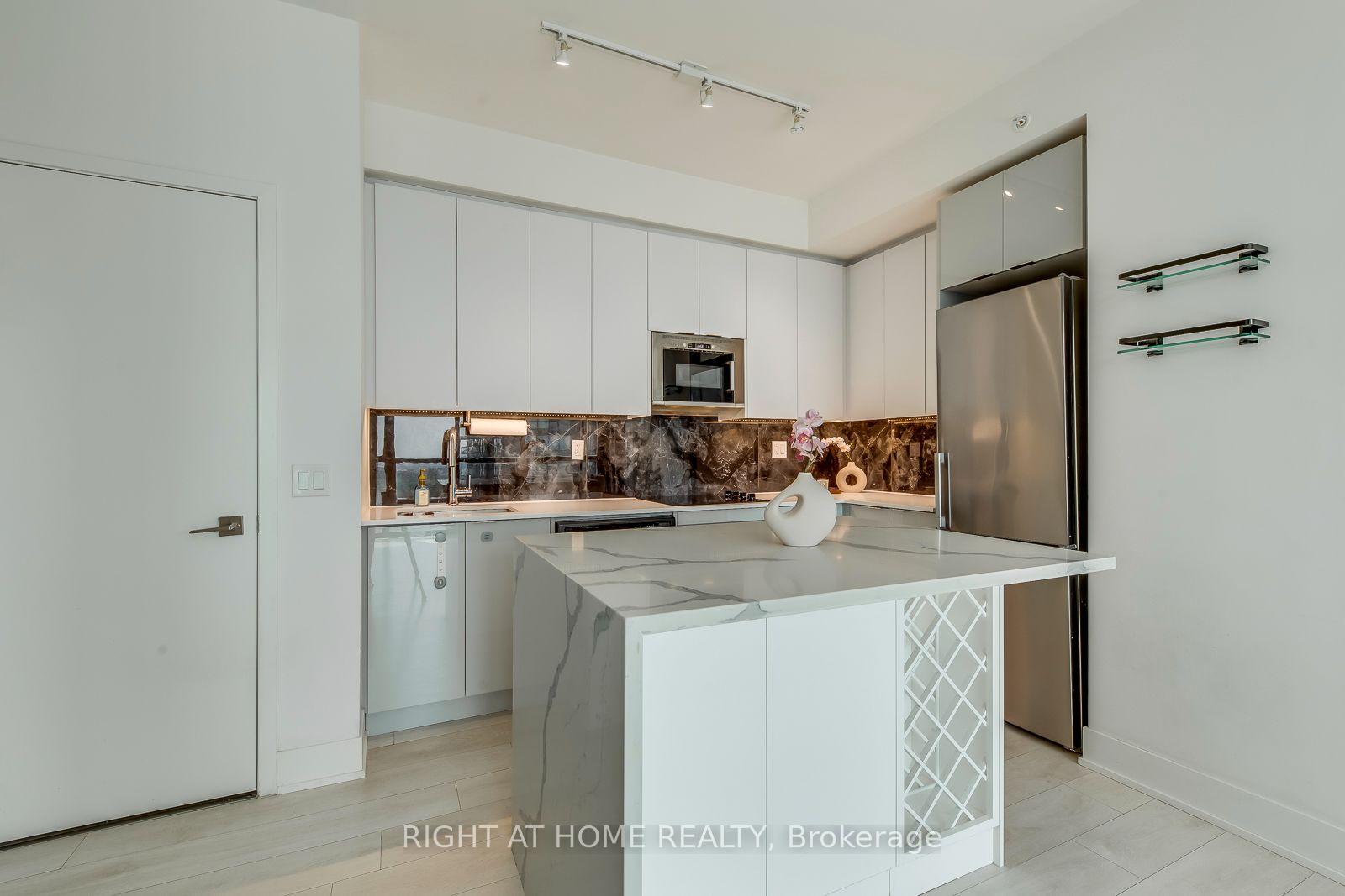 Photo 10 of Unit 3202, 2916 Highway 7 Road, Vaughan, Concord — HOMEH