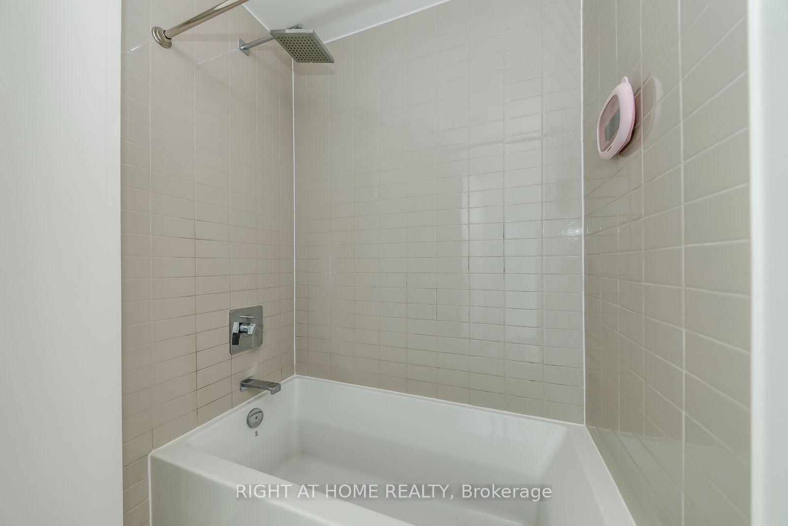 Photo 23 of Unit 3202, 2916 Highway 7 Road, Vaughan, Concord — HOMEH