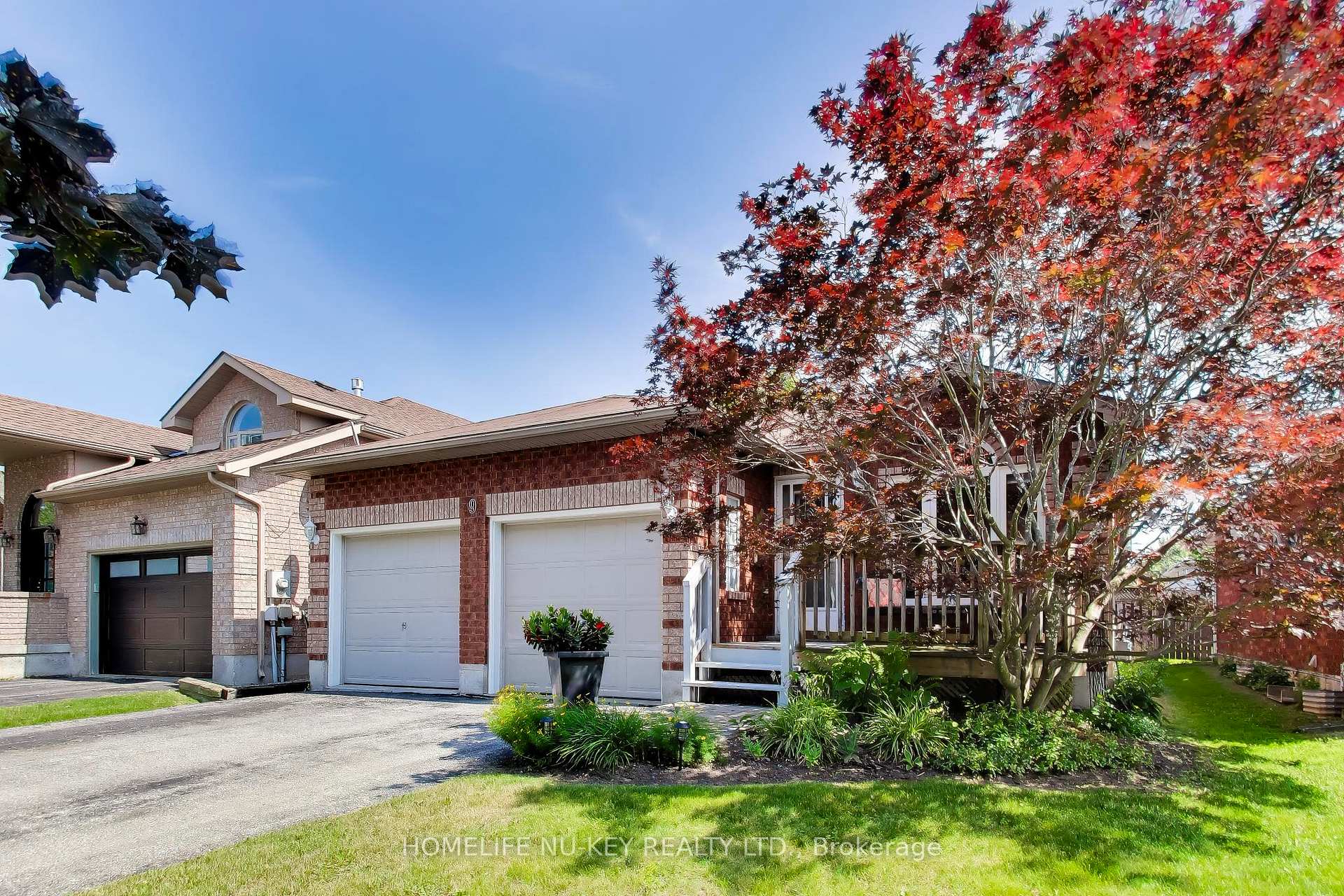 Photo 2 of 9 Monique Crescent, Barrie, East Bayfield — HOMEH