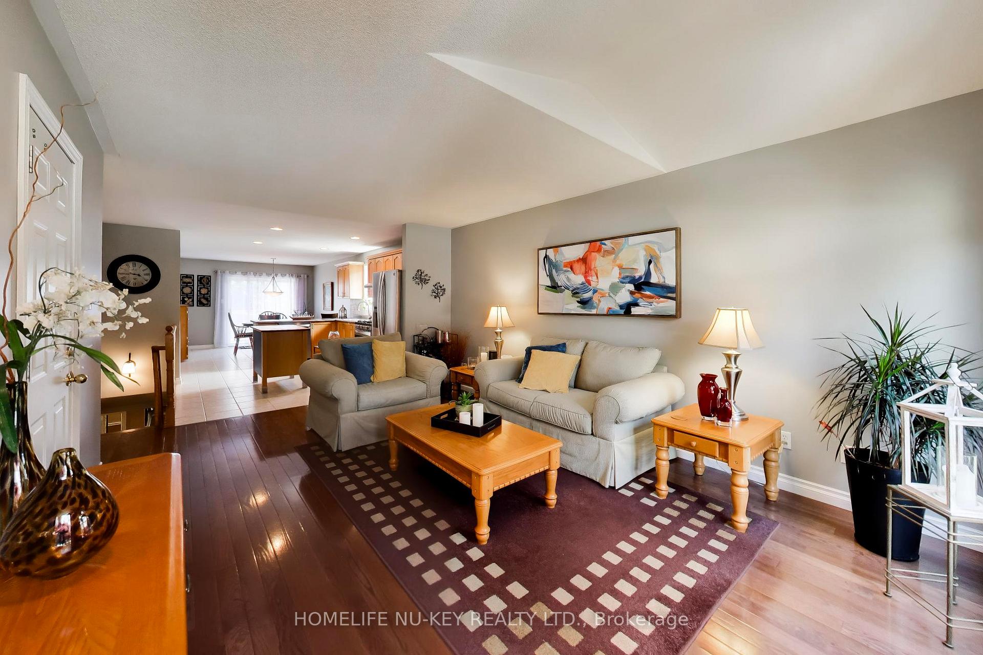 Photo 6 of 9 Monique Crescent, Barrie, East Bayfield — HOMEH