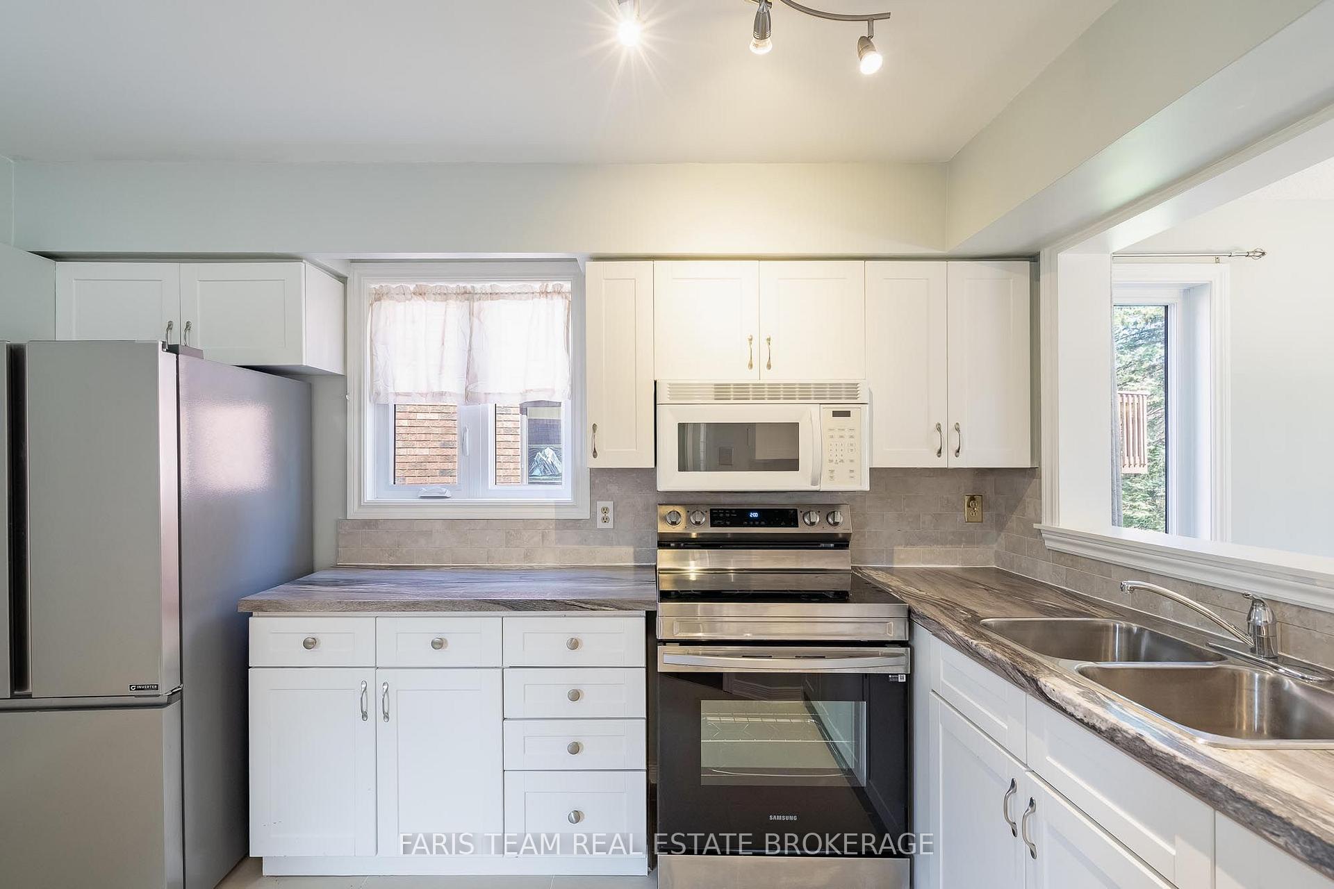 Photo 5 of 93 Riverview Road, New Tecumseth, Rural New Tecumseth — HOMEH
