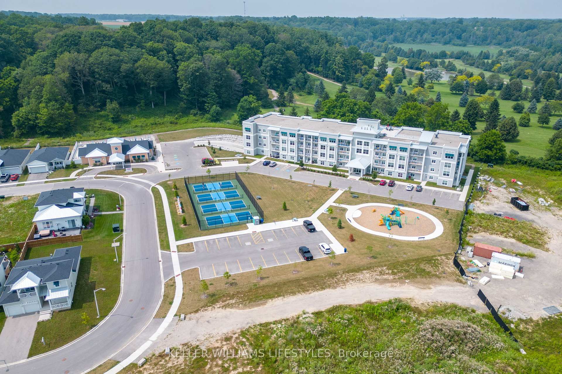 Photo 18 of Unit 103, 100 The Promenade, Central Elgin, Port Stanley — HOMEH
