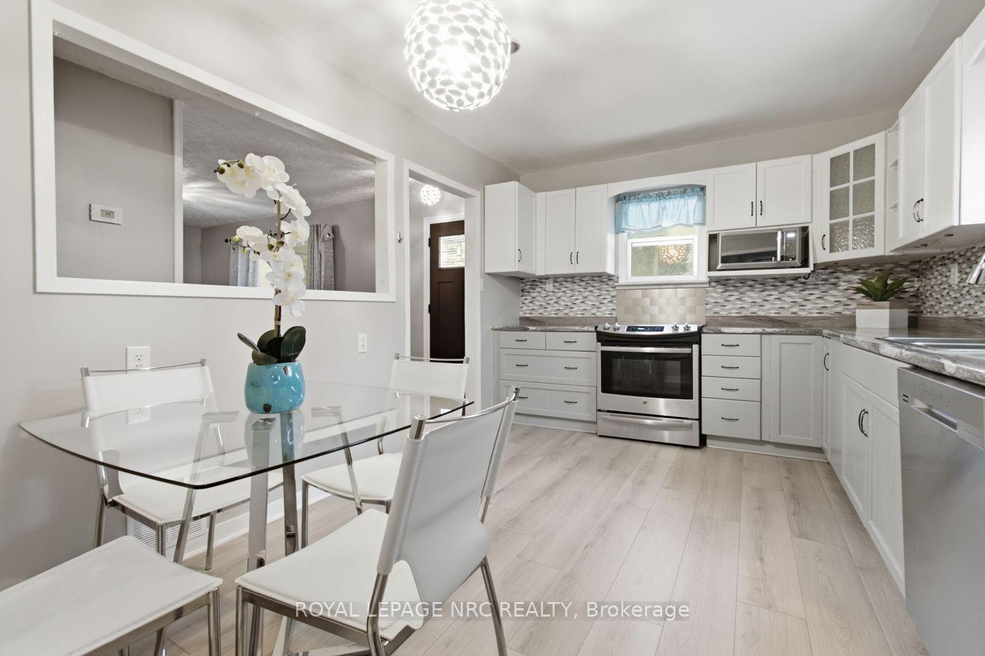 Photo 13 of 595 Lincoln Street, Welland, Lincoln/Crowland — HOMEH