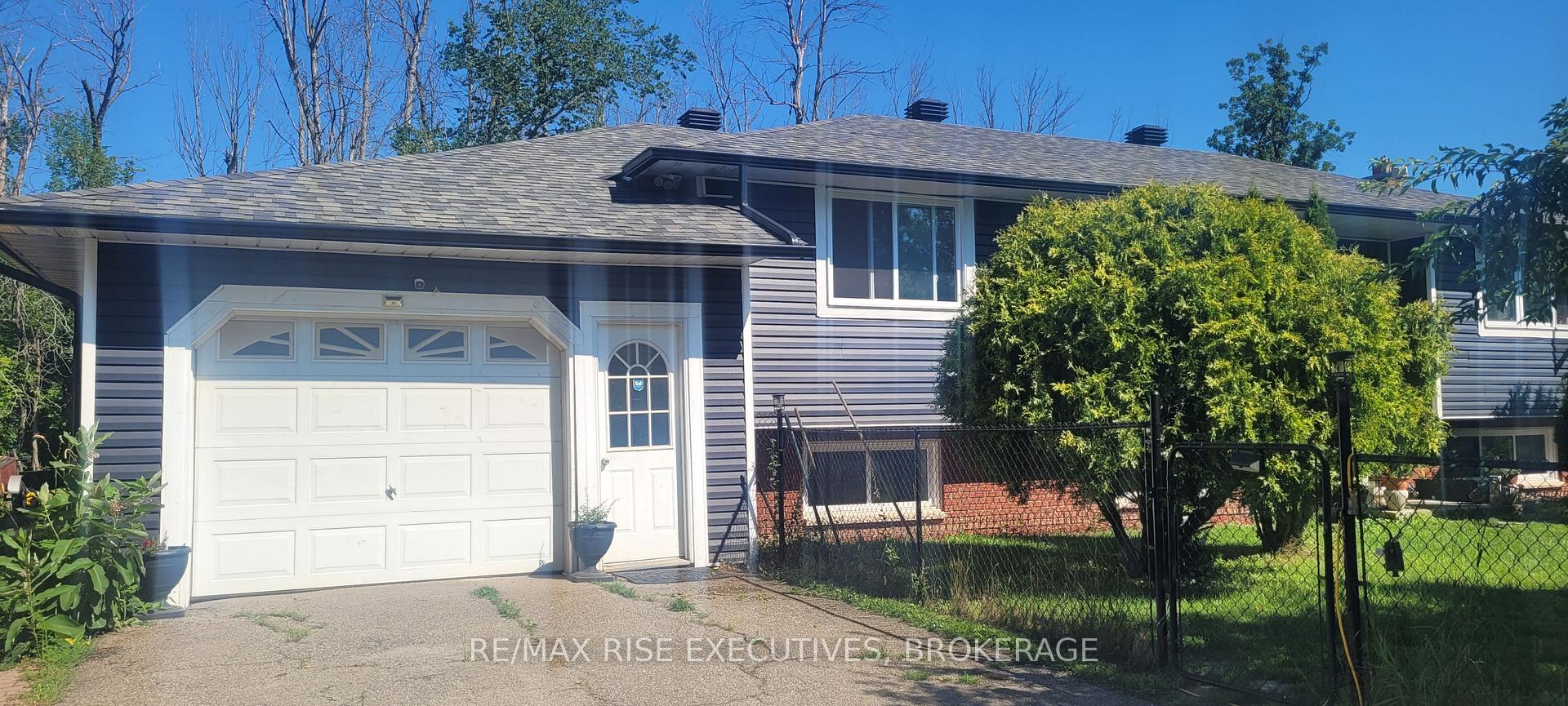 Photo 1 of 72 Eric Hutcheson Road, Smiths Falls, Smiths Falls — HOMEH