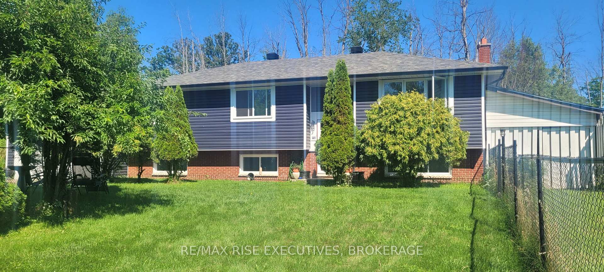 Photo 3 of 72 Eric Hutcheson Road, Smiths Falls, Smiths Falls — HOMEH