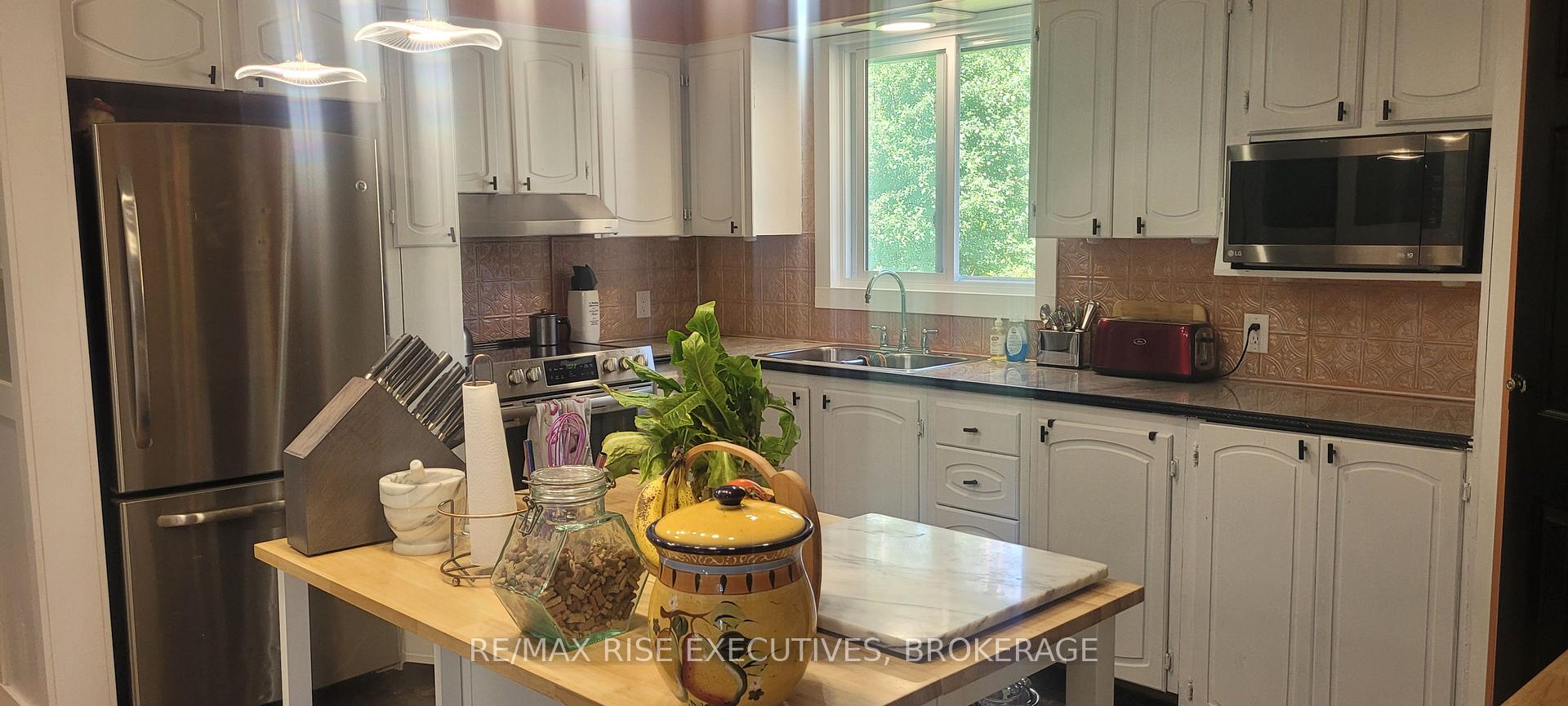 Photo 11 of 72 Eric Hutcheson Road, Smiths Falls, Smiths Falls — HOMEH