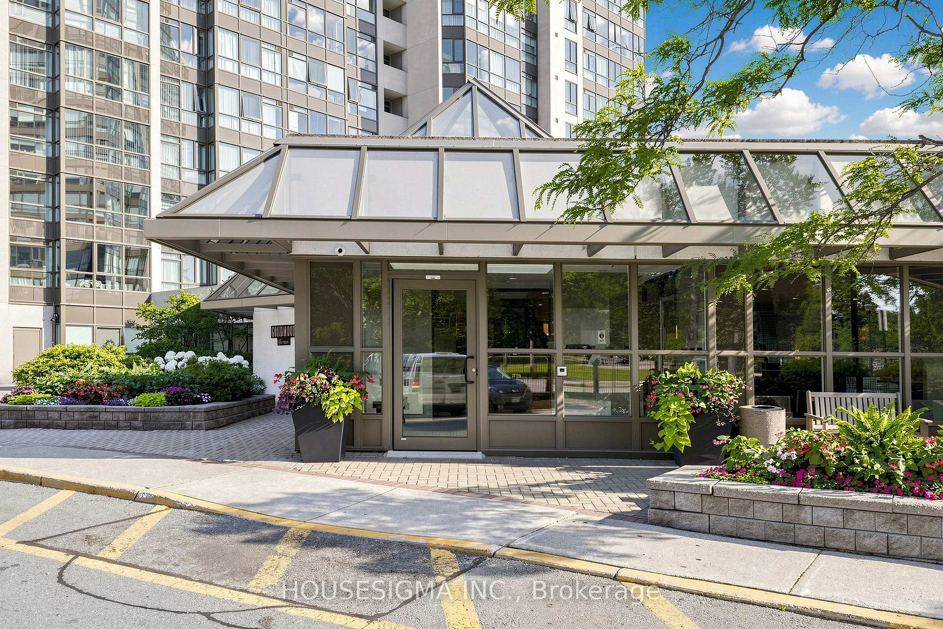 Photo 3 of Unit 401, 3231 Eglinton Avenue E, Scarborough, Scarborough Village — HOMEH