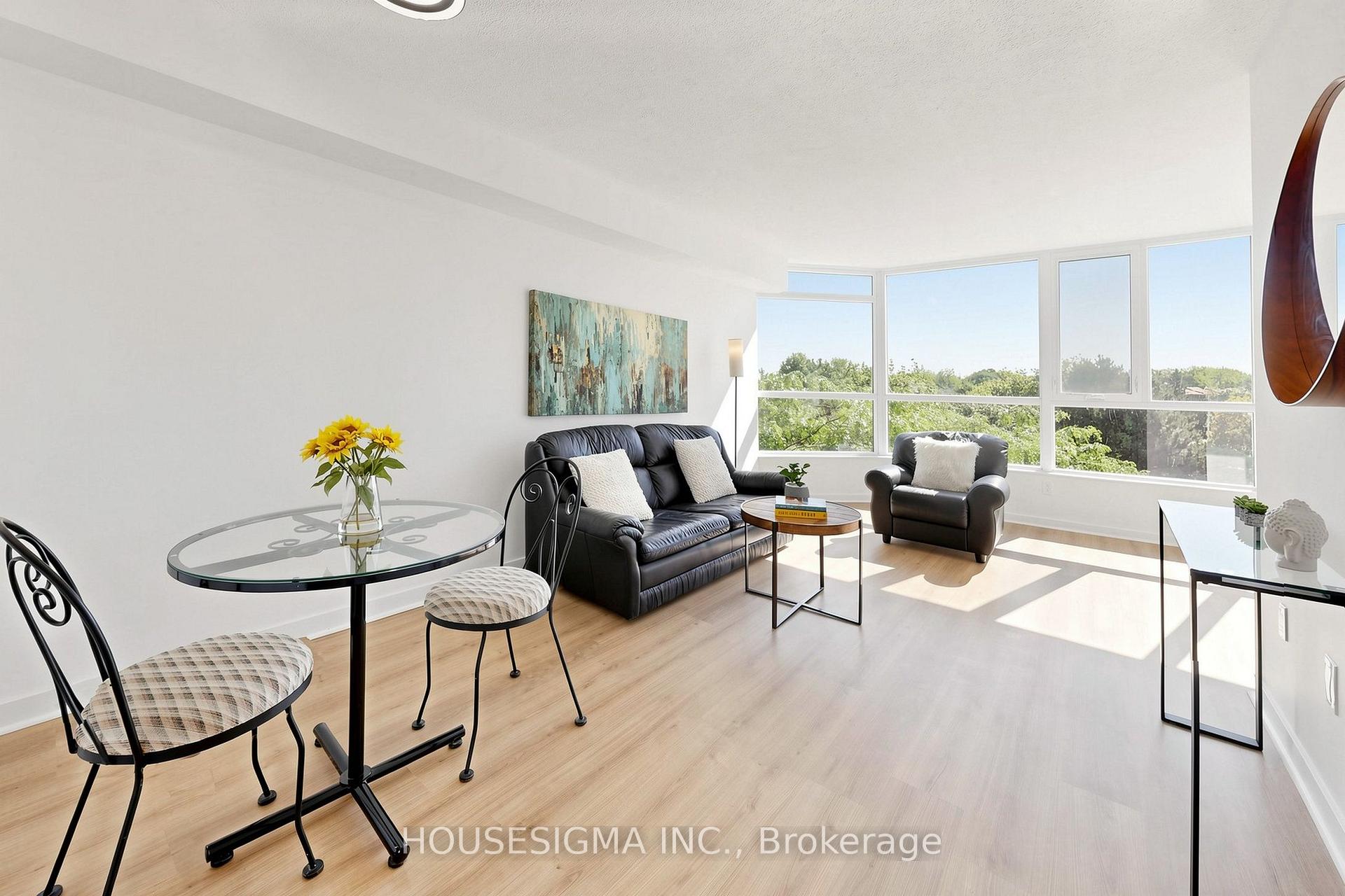Photo 7 of Unit 401, 3231 Eglinton Avenue E, Scarborough, Scarborough Village — HOMEH