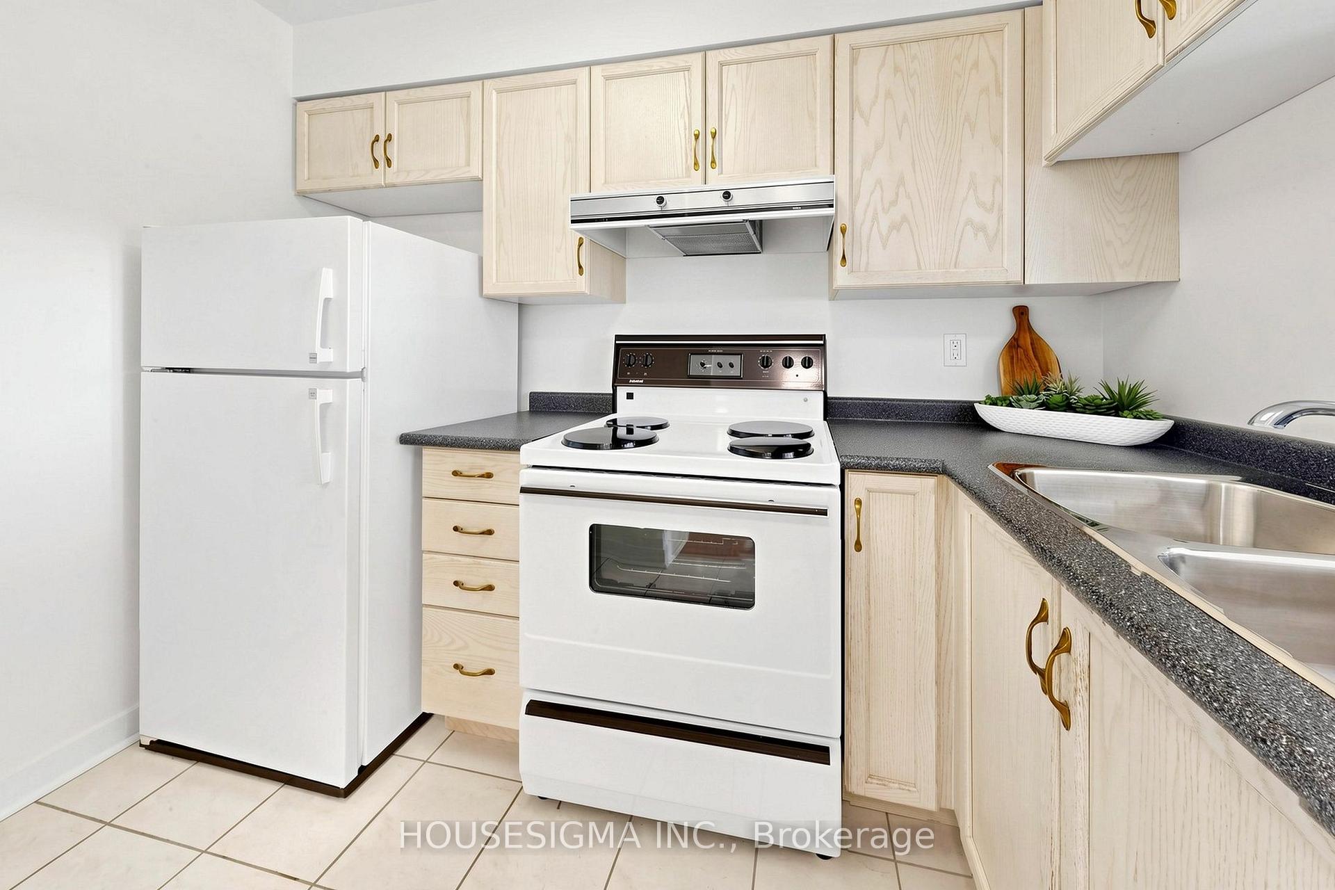 Photo 12 of Unit 401, 3231 Eglinton Avenue E, Scarborough, Scarborough Village — HOMEH