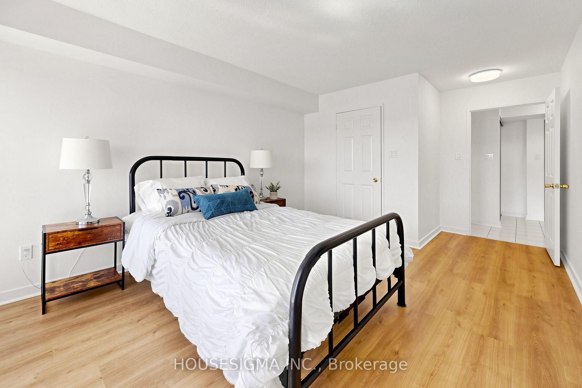 Photo 16 of Unit 401, 3231 Eglinton Avenue E, Scarborough, Scarborough Village — HOMEH