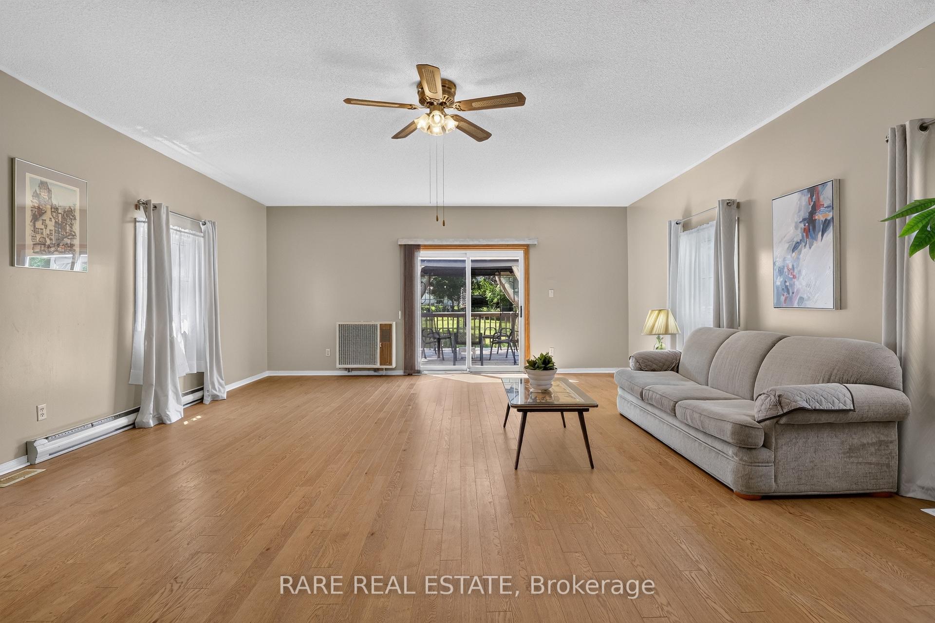 Photo 10 of 11 Wood Street, Barrie, Allandale — HOMEH