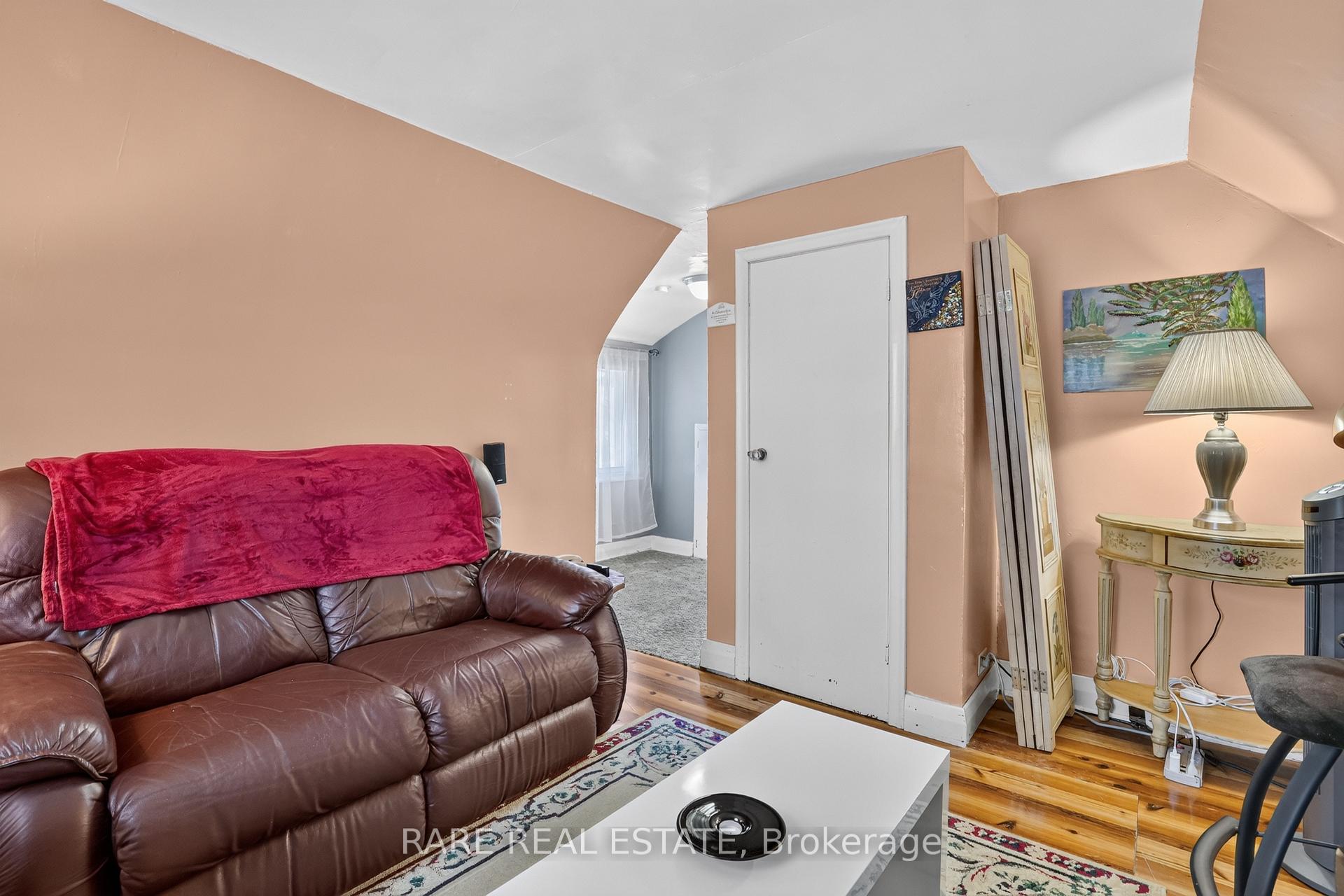Photo 19 of 11 Wood Street, Barrie, Allandale — HOMEH
