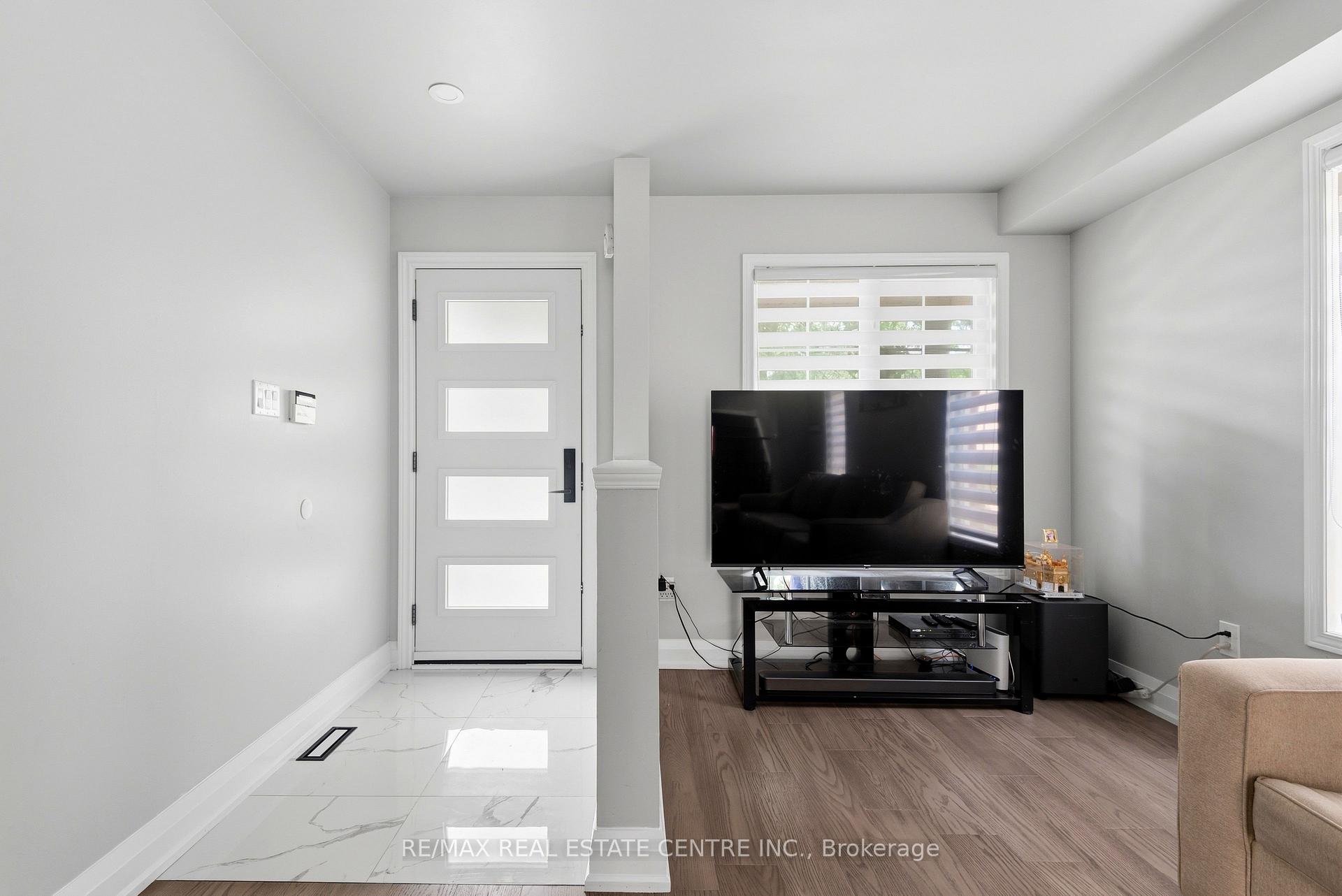 Photo 5 of 173 Monte Carlo Drive, Vaughan, Sonoma Heights — HOMEH