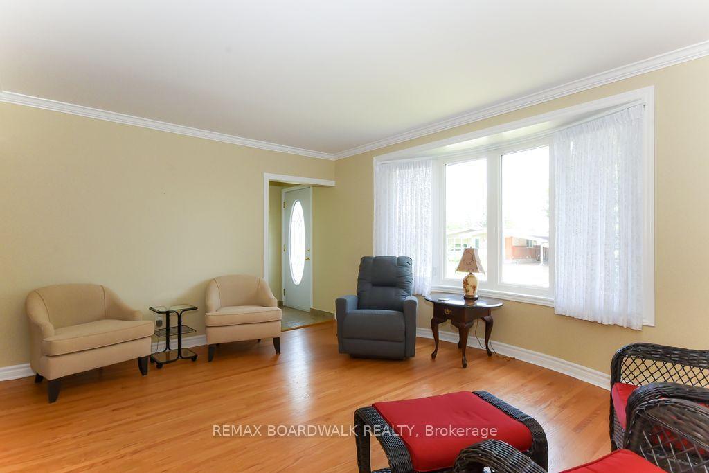 Photo 5 of 1392 Chartrand Avenue, Ottawa, Bilberry Creek/Queenswood Heights — HOMEH