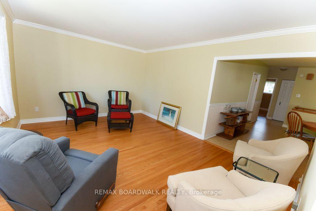 Photo 6 of 1392 Chartrand Avenue, Ottawa, Bilberry Creek/Queenswood Heights — HOMEH