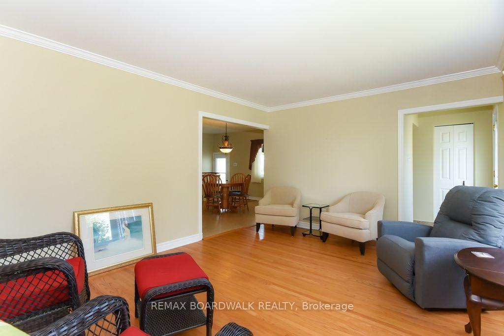 Photo 7 of 1392 Chartrand Avenue, Ottawa, Bilberry Creek/Queenswood Heights — HOMEH