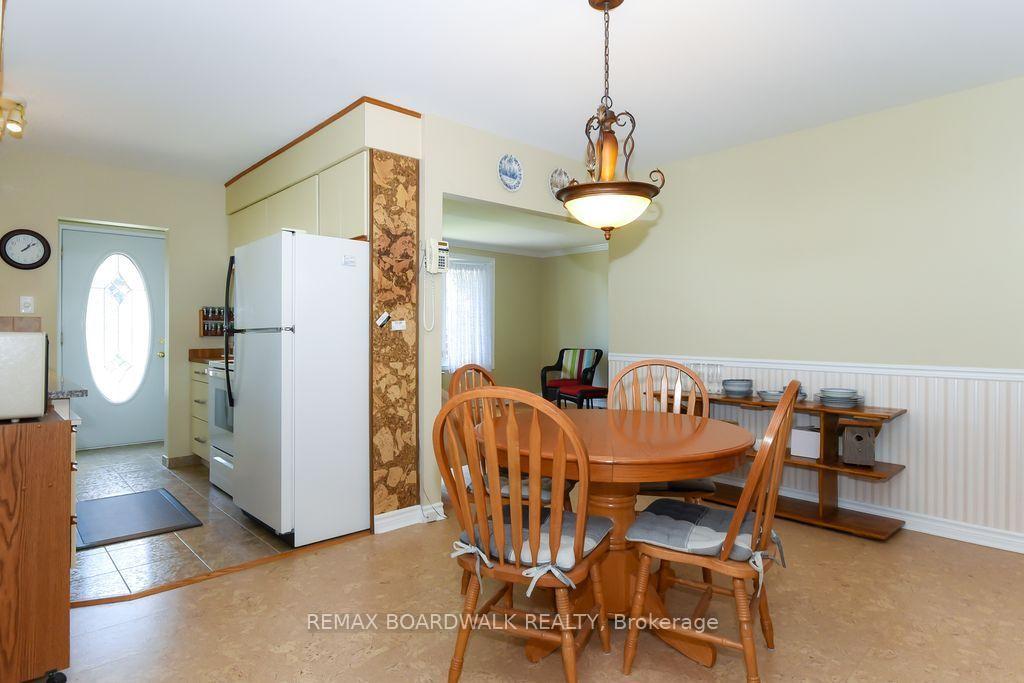 Photo 15 of 1392 Chartrand Avenue, Ottawa, Bilberry Creek/Queenswood Heights — HOMEH