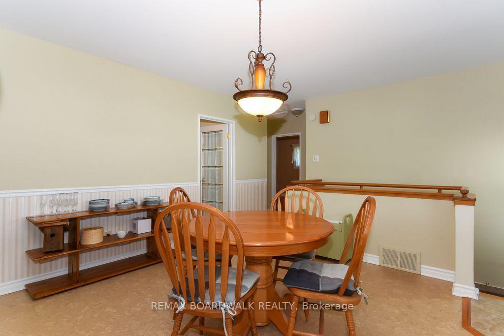 Photo 18 of 1392 Chartrand Avenue, Ottawa, Bilberry Creek/Queenswood Heights — HOMEH