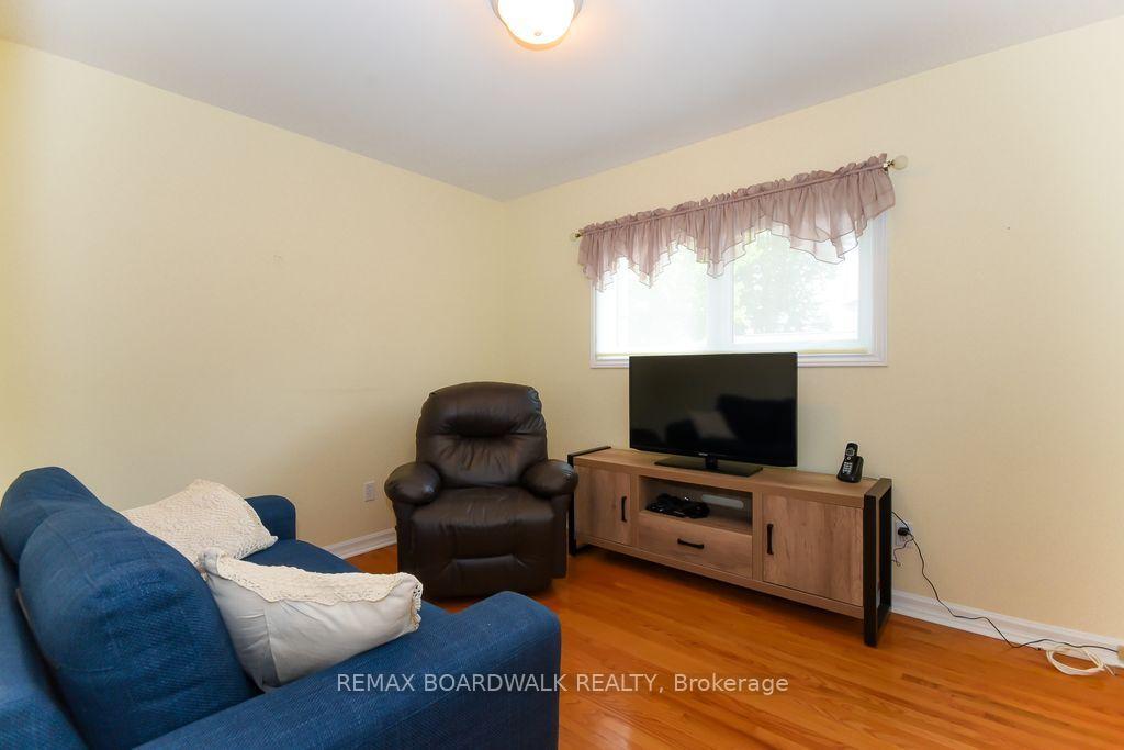 Photo 24 of 1392 Chartrand Avenue, Ottawa, Bilberry Creek/Queenswood Heights — HOMEH