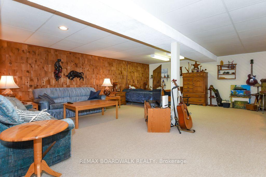 Photo 33 of 1392 Chartrand Avenue, Ottawa, Bilberry Creek/Queenswood Heights — HOMEH
