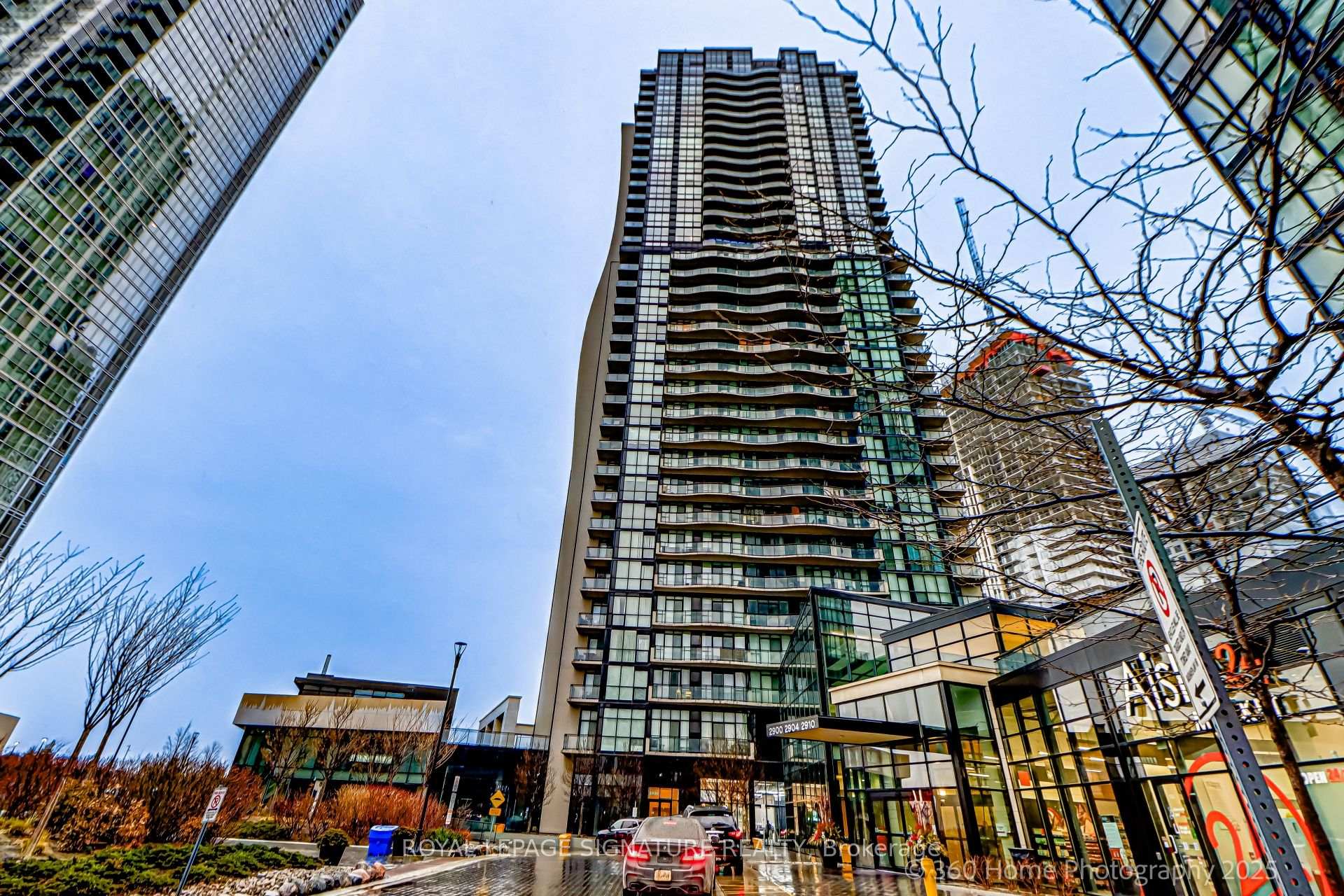 Front of Unit 1506, 2900 Hwy 7 Road