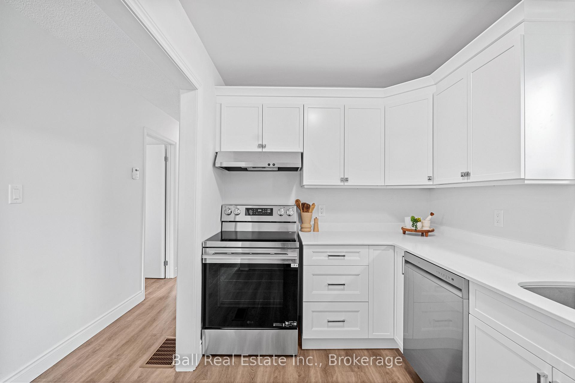 Photo 22 of 774 Mountain Ash Road, Peterborough, Otonabee Ward 1 — HOMEH