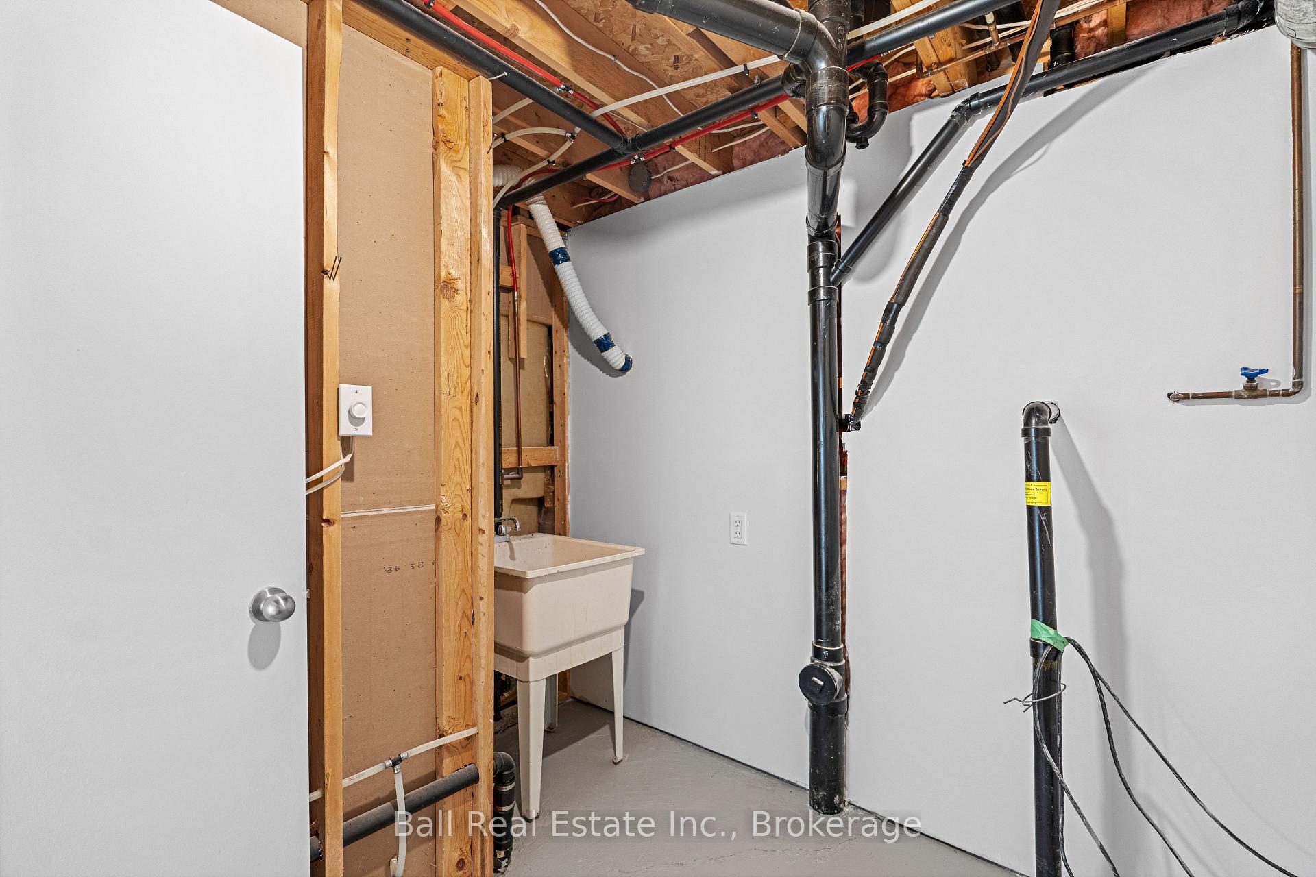 Photo 39 of 774 Mountain Ash Road, Peterborough, Otonabee Ward 1 — HOMEH
