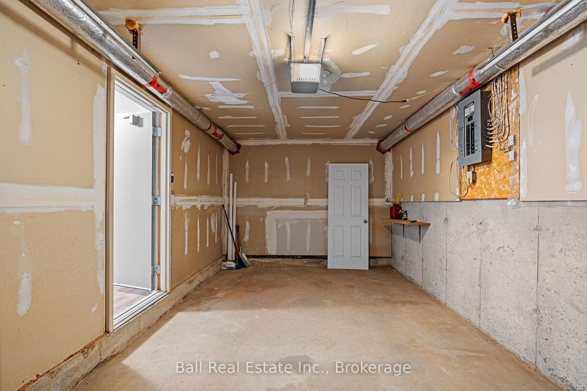 Photo 42 of 774 Mountain Ash Road, Peterborough, Otonabee Ward 1 — HOMEH