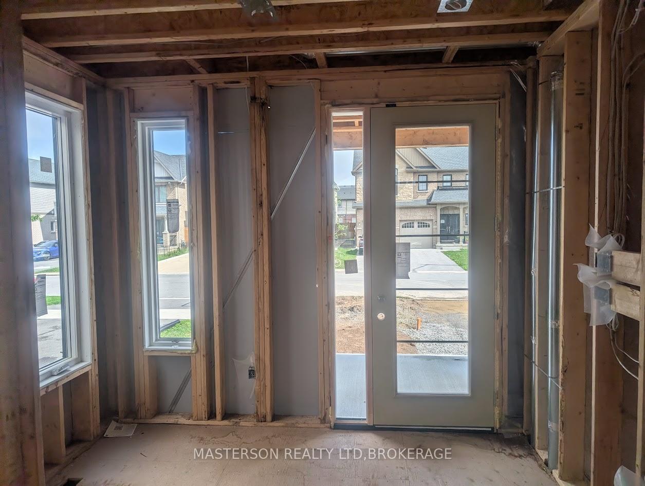 Photo 6 of 21 Alicia Crescent, Thorold, Hurricane/Merrittville — HOMEH