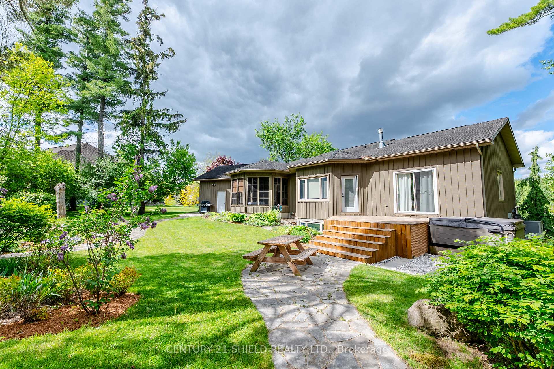Photo 11 of 1 Forest Hill Road, South Stormont, Long Sault — HOMEH