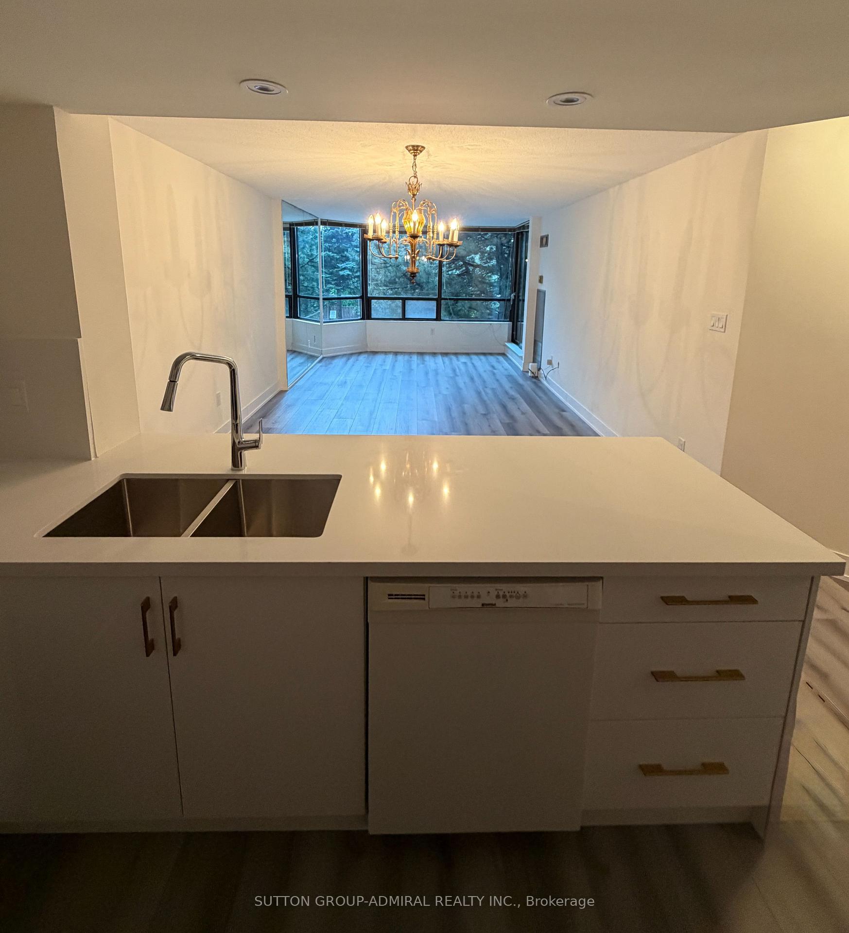 Photo 9 of Unit 202, 7440 Bathurst Street, Vaughan, Brownridge — HOMEH