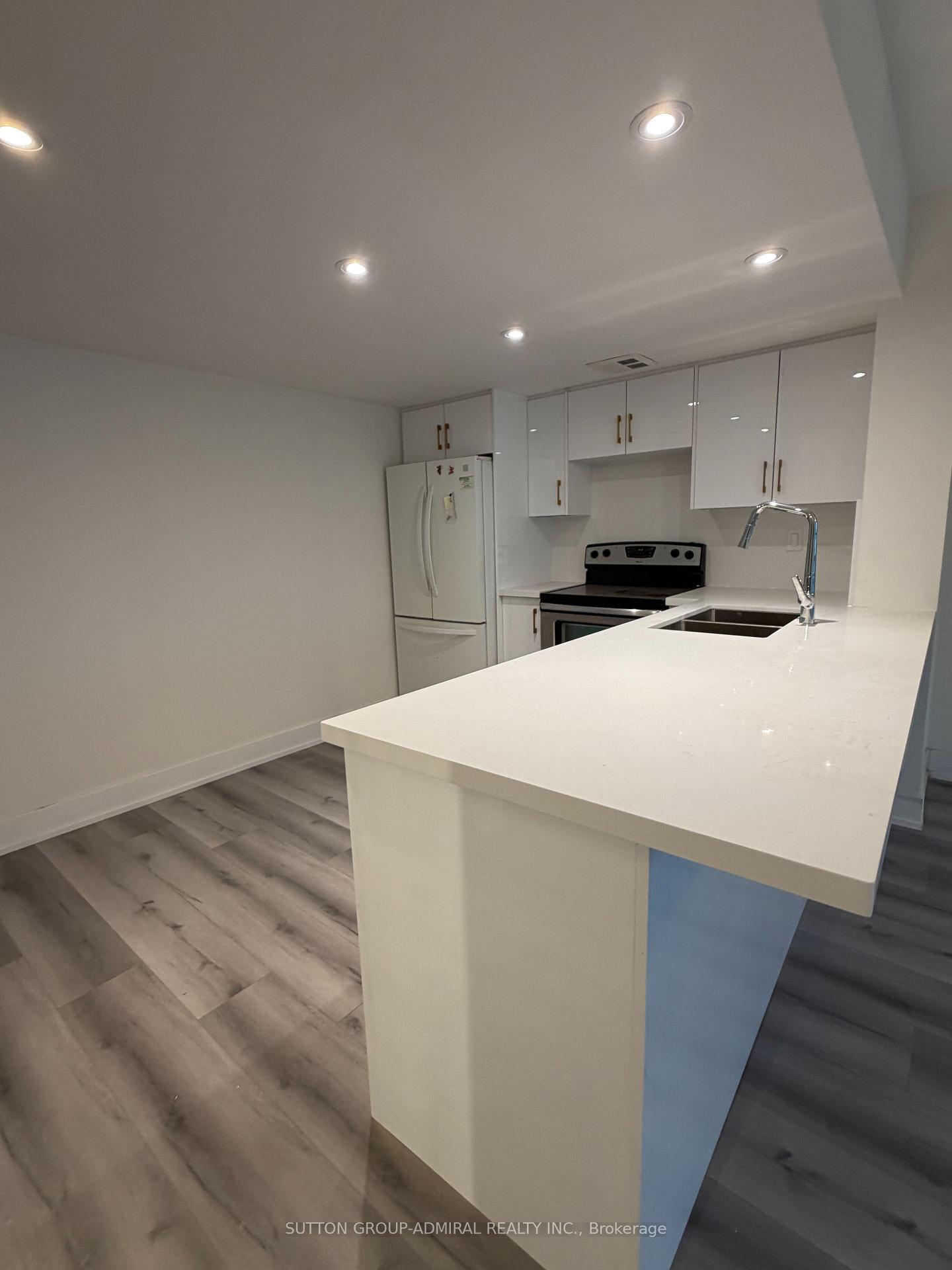 Photo 15 of Unit 202, 7440 Bathurst Street, Vaughan, Brownridge — HOMEH