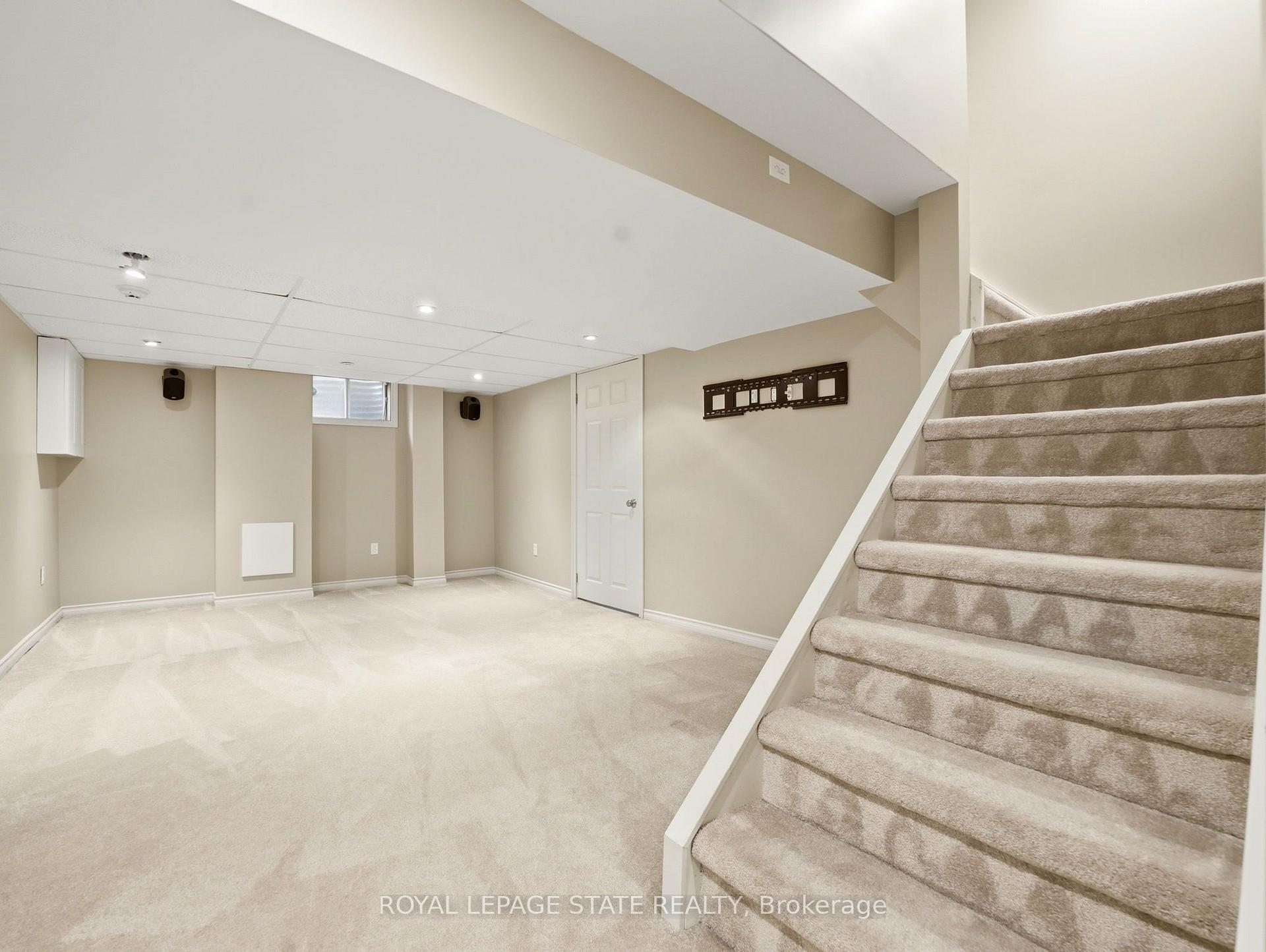 Photo 35 of 2 Charterhouse Crescent, Hamilton, Ancaster — HOMEH