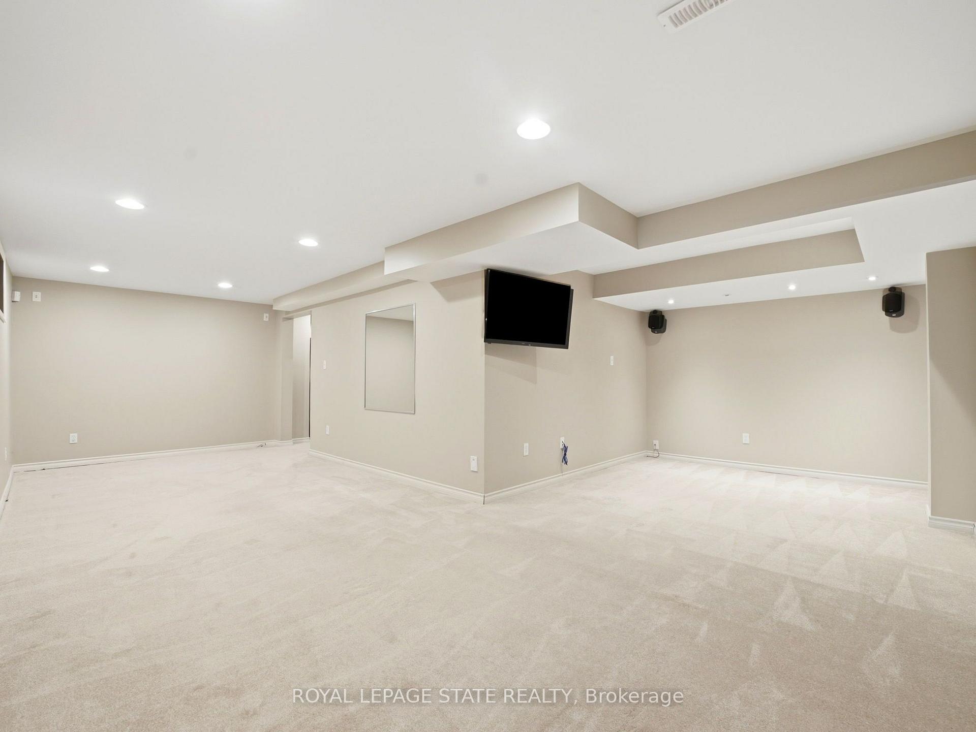 Photo 38 of 2 Charterhouse Crescent, Hamilton, Ancaster — HOMEH