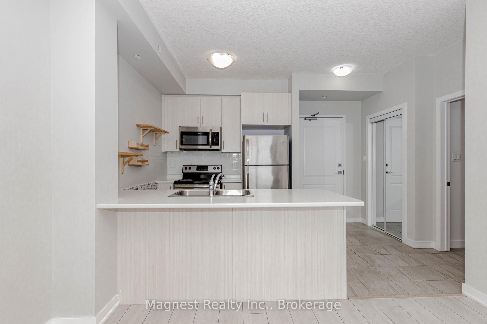 Photo 15 of Unit 326, 101 Shoreview Place, Hamilton, Stoney Creek — HOMEH